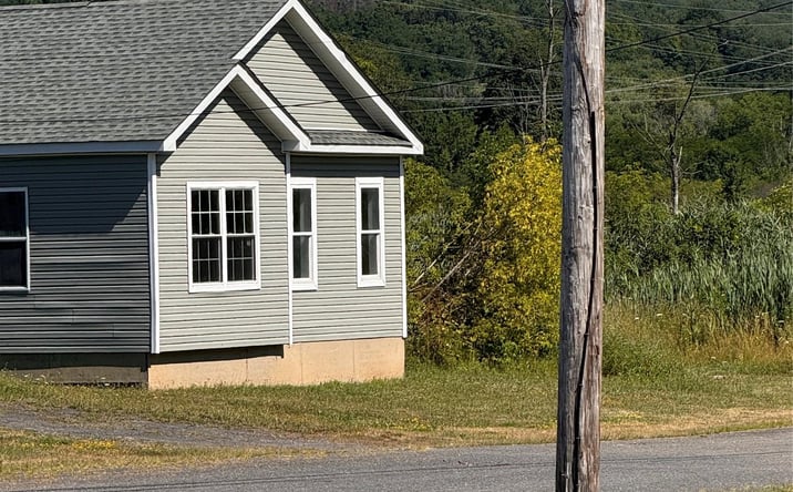 Pictures of Multifamily property located at 11559 State Route 9W, Coxsackie, NY 12051 for sales - image #1