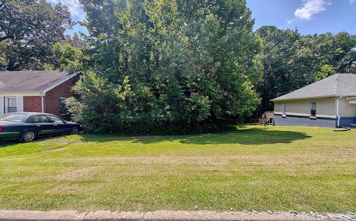 Pictures of Land, Multifamily property located at 1117 Chickasaw Rd, Paris, TN 38242 for sales - image #1