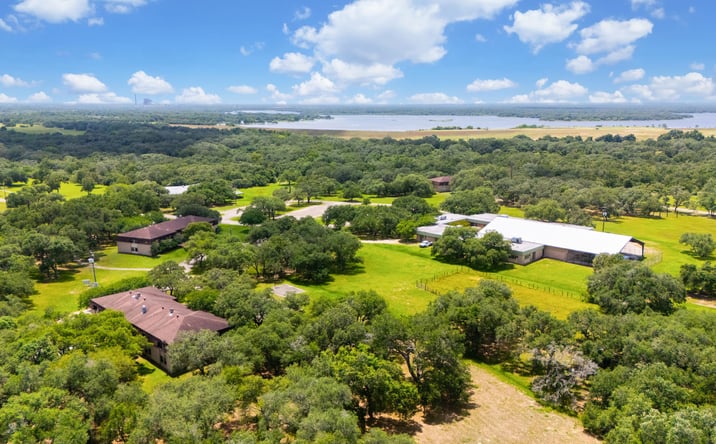 Pictures of Hospitality, Land, Special Purpose property located at 120 David Wade Dr, Victoria, TX 77905 for sales - image #1