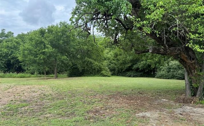 Pictures of Land property located at 212 N Harrison Ave, Sherman, TX 75090 for sales - image #1