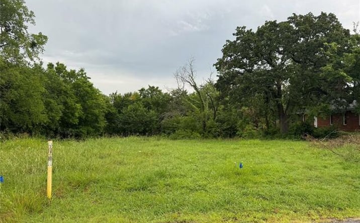 Pictures of Land property located at 509 E Shepherd St, Denison, TX 75021 for sales - image #1
