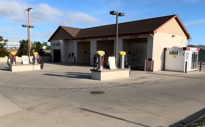 Pictures of Retail property located at 1610 Gleneagles Blvd, Billings, MT 59105 for sales - image #1