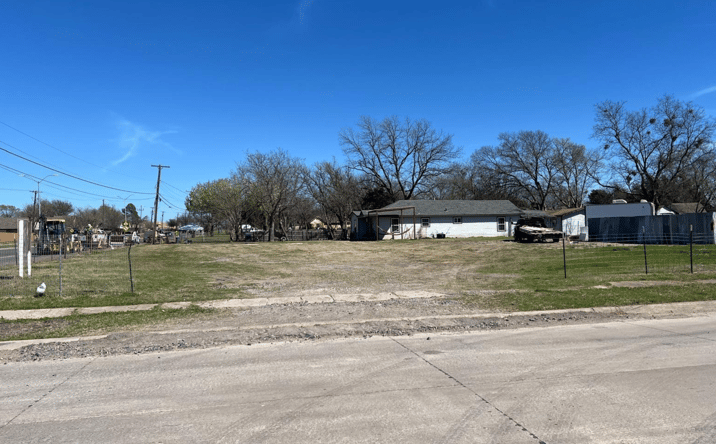 Pictures of Land, Retail property located at 9402 Scyene Rd, Dallas, TX 75227 for sales - image #1