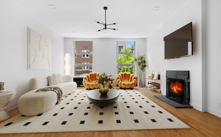 Pictures of Multifamily property located at 33 West 9th St, New York, NY 10011 for sales - image #1