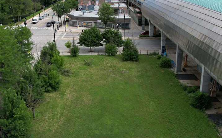 Pictures of Land property located at 1 East Cermak Road, Chicago, IL 60616 for sales - image #1