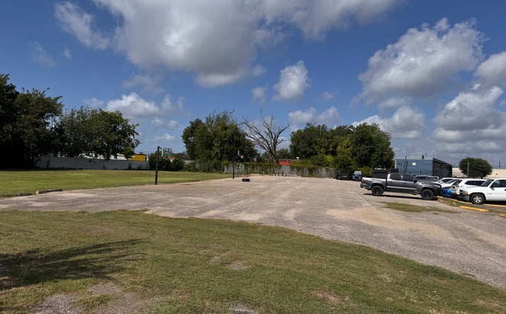 Pictures of Retail, Multifamily, Office, Industrial property located at 7145 Lawndale St, Houston, TX 77023 for sales - image #1