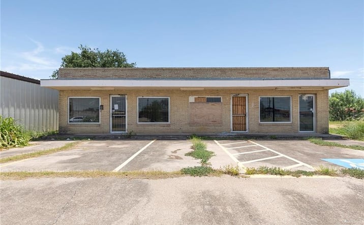 Pictures of Land property located at 520 E Cano Street, Edinburg, TX 78539 for sales - image #1