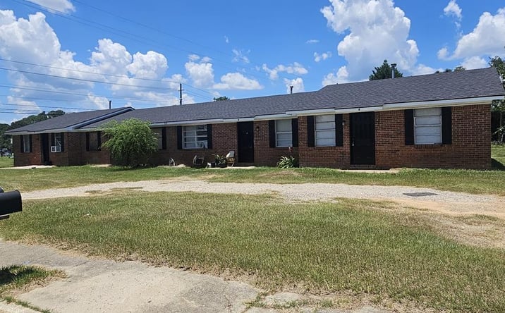 Pictures of Multifamily property located at 2126 Martin Luther King Jr Dr, Albany, GA 31701 for sales - image #1