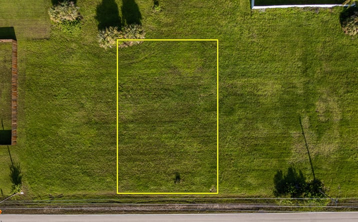 Pictures of Land property located at 820 El Dorado Blvd N, Cape Coral, FL 33993 for sales - image #1
