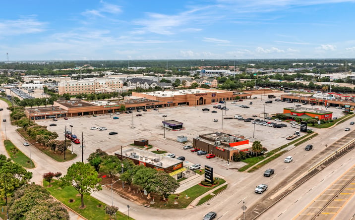 Pictures of Retail property located at 60 Cypress Creek Pkwy, Houston, TX 77090 for sales - image #1