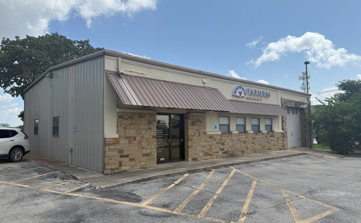 Pictures of Office, Retail property located at 1112 W University Ave, Georgetown, TX 78628 for sales - image #1