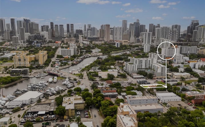 Pictures of Land property located at 818 NW 3rd St, Miami, FL 33128 for sales - image #1