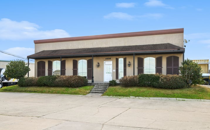 Pictures of Industrial property located at 4632 Ponchartain Dr, Slidell, LA 70458 for sales - image #1