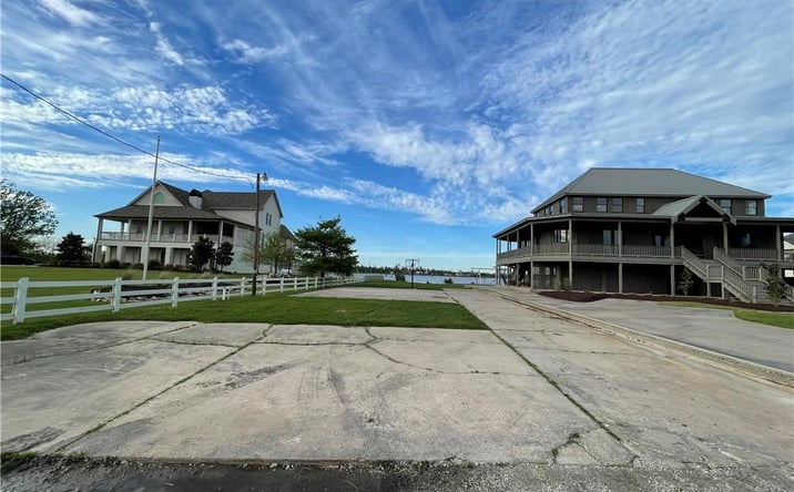 Pictures of Land property located at 12 River Road, Lake Charles, LA 70601 for sales - image #1
