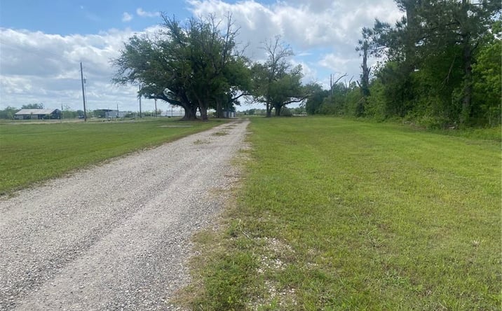 Pictures of Land property located at 5103 Highway 90 Highway W, Vinton, LA 70668 for sales - image #1