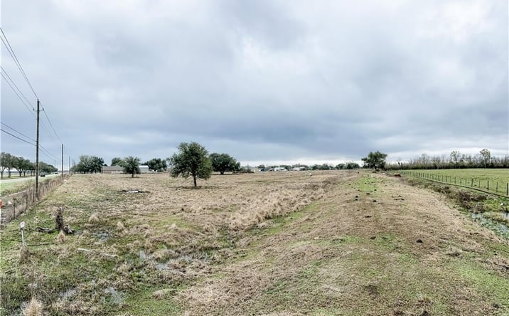 Pictures of Land property located at Hwy 14 Highway E TBD, Iowa, LA 70647 for sales - image #1