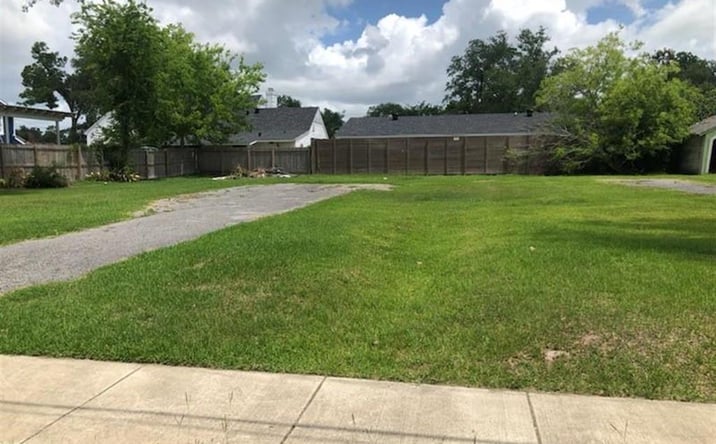 Pictures of Land, Multifamily property located at Iris Street, Lake Charles, LA 70601 for sales - image #1