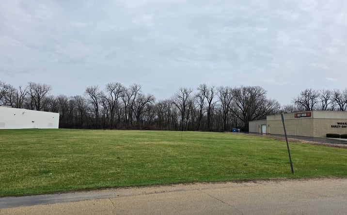 Pictures of Land property located at 1903 1st Avenue, Rock Falls, IL 61071 for sales - image #1