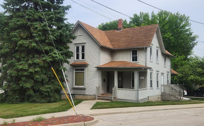Pictures of Office property located at 329 Jefferson Street, Algonquin, IL 60102 for sales - image #1