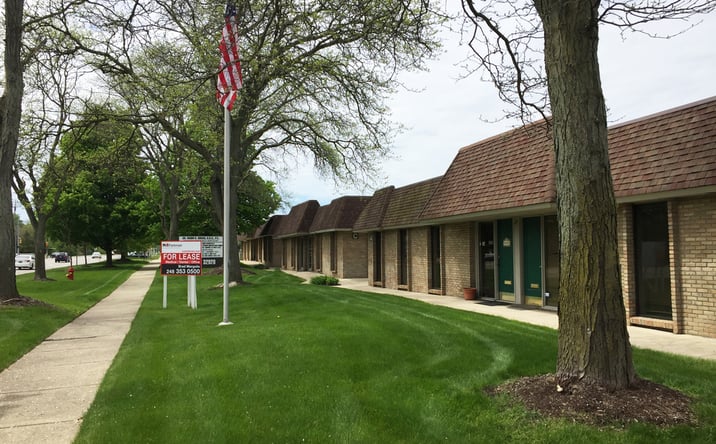 Pictures of Office property located at 32910 W 13 Mile Rd, Farmington Hills, MI 48334 for sales - image #1