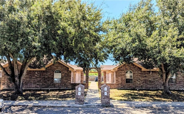 Pictures of Multifamily property located at 2013 Aruba Drive, Edinburg, TX 78541 for sales - image #1