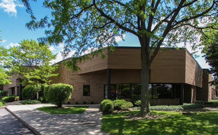 Pictures of Industrial property located at 252 Chaddick Dr, Wheeling, IL 60090 for sales - image #1