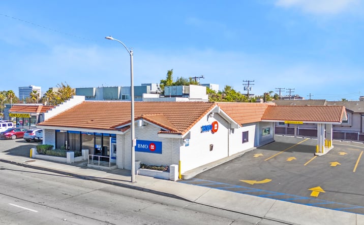 Pictures of Retail property located at 3500 Aviation Blvd, Redondo Beach, CA 90278 for sales - image #1