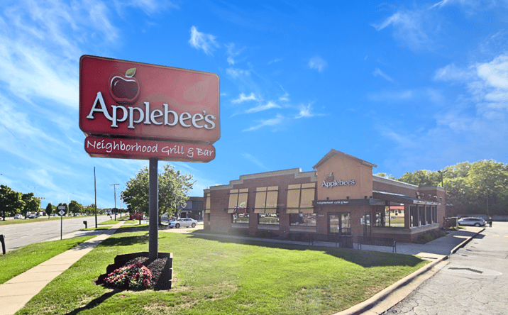 Pictures of Retail property located at 31653 Gratiot Ave, Roseville, MI 48066 for sales - image #1