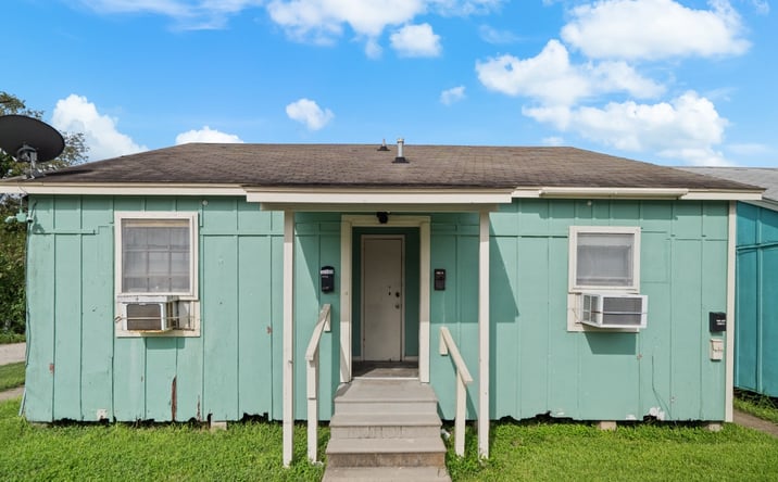 Pictures of Multifamily property located at 311 9th Street N, Texas City, TX 77590 for sales - image #1