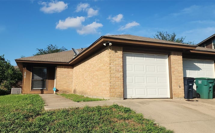 Pictures of Multifamily property located at 6721 Loma Vista Dr #6721 6723, Fort Worth, TX 76133 for sales - image #1