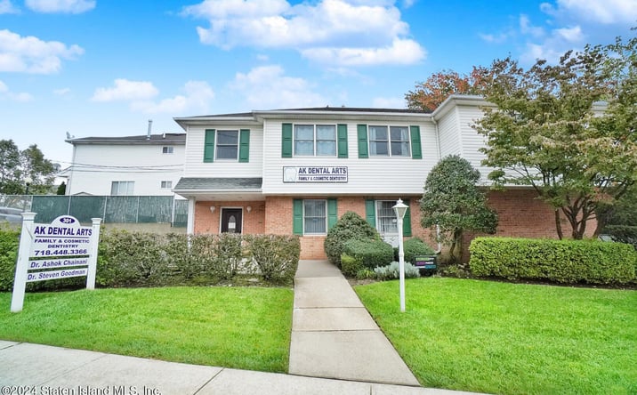 Pictures of Multifamily property located at 301 Slosson Avenue, Staten Island, NY 10314 for sales - image #1