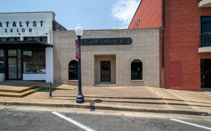 Pictures of Office property located at 107 N Main St, Henderson, TX 75652 for sales - image #1
