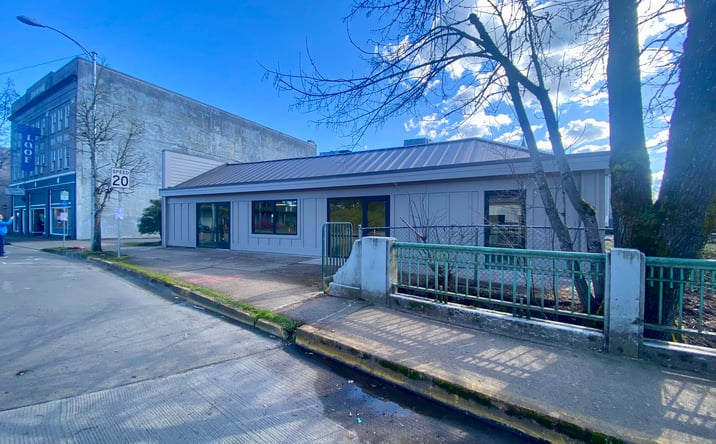 Pictures of Mixed Use, Office, Retail property located at 303 E Main Street, Cottage Grove, OR 97424 for sales - image #1