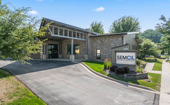 Pictures of Mixed Use, Office, Retail property located at 2200 2nd St SW, Rochester, MN 55902 for sales - image #1