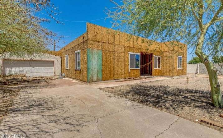 Pictures of Multifamily property located at 2210 W Morten Ave, Phoenix, AZ 85021 for sales - image #1