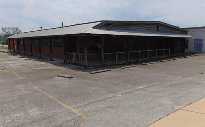 Pictures of Office, Retail property located at 1700 Lee St., Rogersville, AL 35652 for sales - image #1