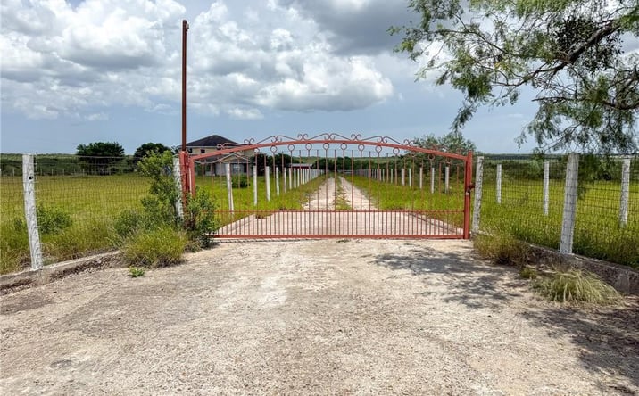 Pictures of Land property located at SH 39 TR 9 San Julian Road, Roma, TX 78584 for sales - image #1