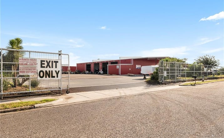 Pictures of Industrial, Retail, Office property located at 101 Pennzoil Loop S, Edinburg, TX 78542 for sales - image #1