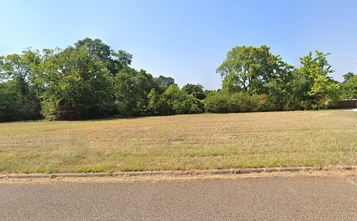 Pictures of Land property located at 1404 Colony Circle, Longview, TX 75604 for sales - image #1