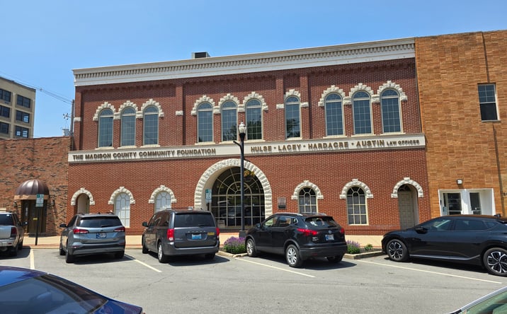 Pictures of Office property located at 911 Meridian St, Anderson, IN 46016 for sales - image #1