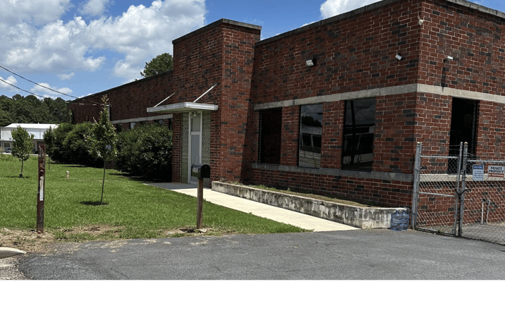 Pictures of Industrial property located at 1252 Oakleigh Dr, Atlanta GA, East Point, GA 30344 for sales - image #1