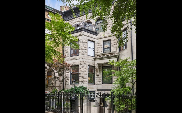 Pictures of Multifamily property located at 33 E Division Street, Chicago, IL 60610 for sales - image #1