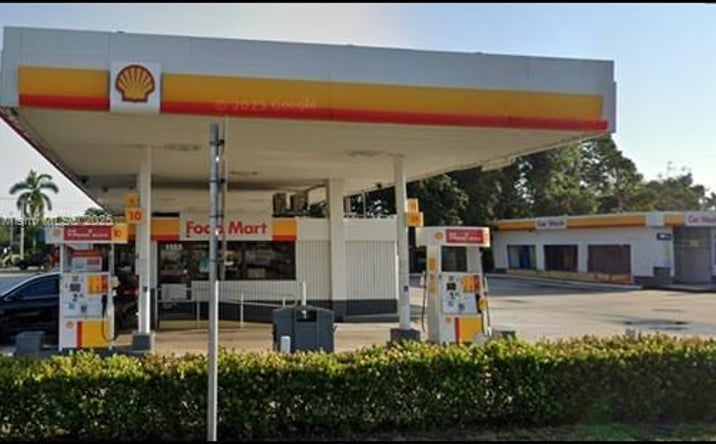 Pictures of Business for Sale, Retail property located at Confidential, Palm City, FL 34990 for sales - image #1