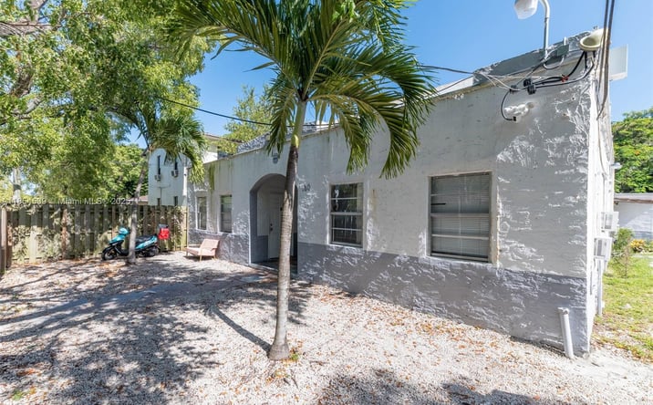Pictures of Multifamily property located at 180 NW 59th St, Miami, FL 33127 for sales - image #1