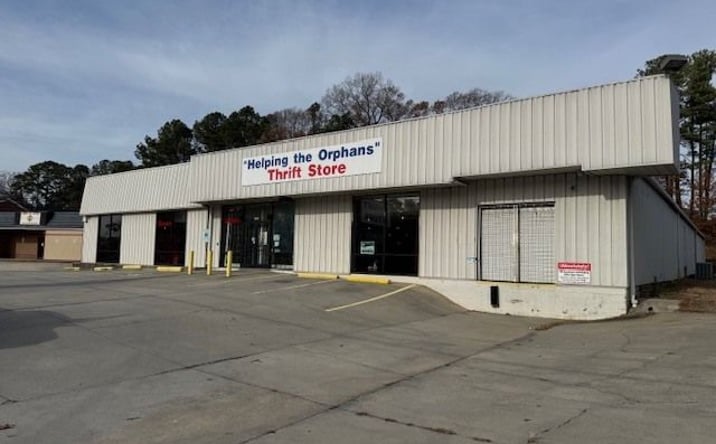 Pictures of Retail property located at 1027 Pamalee Dr, Fayetteville, NC 28303 for sales - image #1