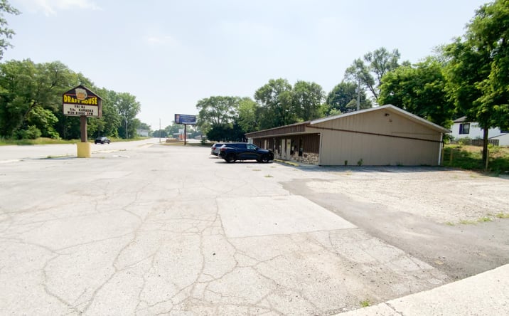 Pictures of Business for Sale, Retail, Mixed Use property located at 4825 Central Avenue, Lake Station, IN 46405 for sales - image #1