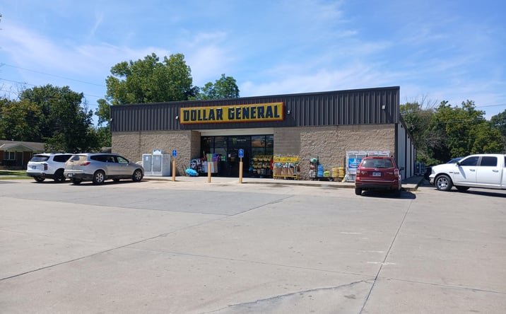 Pictures of Retail property located at 605 Holly Street, Pleasanton, KS 66075 for sales - image #1