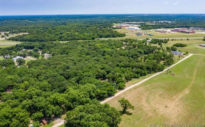 Pictures of Land property located at 4906 Peppernut, Durant, OK 74701 for sales - image #1