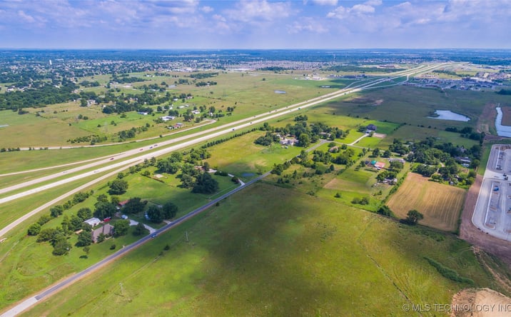 Pictures of Land property located at 12212 N 135th East Avenue, Collinsville, OK 74021 for sales - image #1