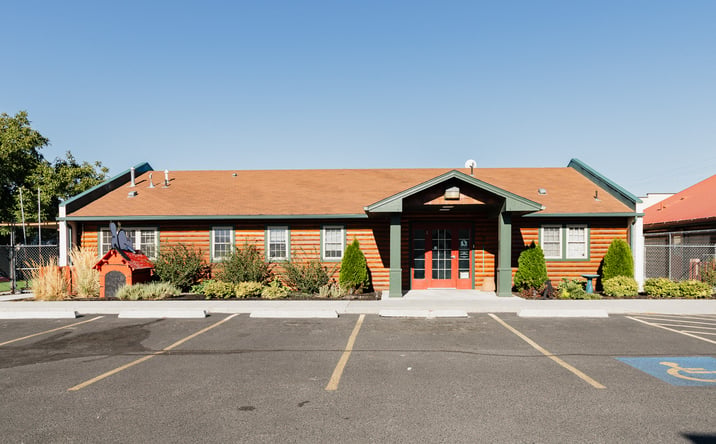 Pictures of Office, Retail property located at 2502 SW 4th Ave, Ontario, OR 97914 for sales - image #1